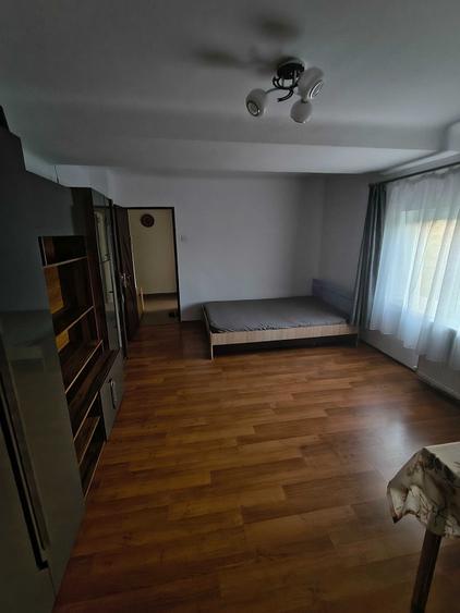 Garsonieră decomandată în Complex Studențesc
