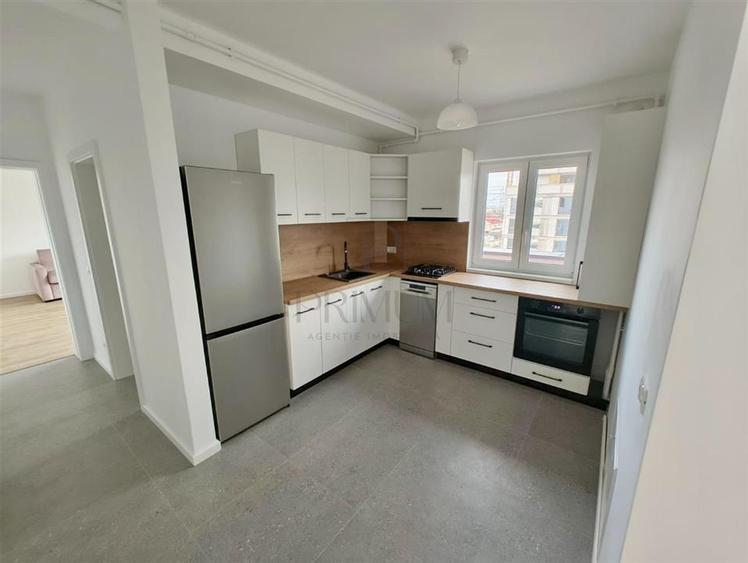 Apartament cu 2 camere semidecomandat, mobilat în Mehala