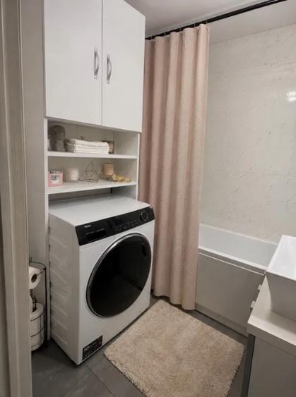 Apartament cu 3 camere semidecomandat în Timpuri Noi