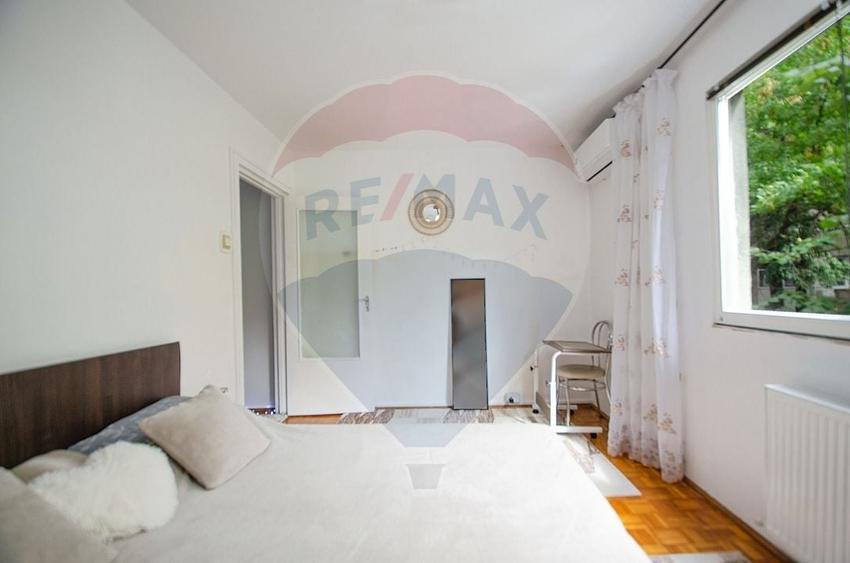 Apartament cu 3 camere semidecomandat, mobilat în Gheorghe Lazăr