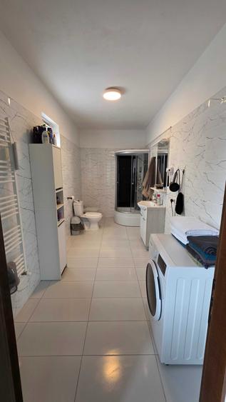 Casă cu 4 camere cu Canalizare în Popricani