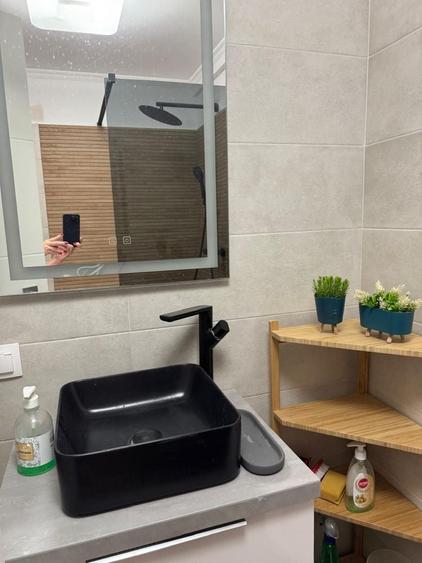 Apartament cu 3 camere decomandat în Popoveni