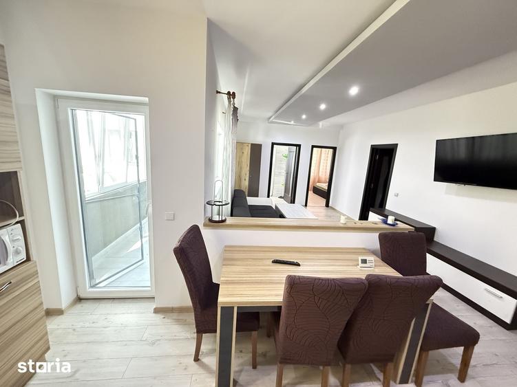 Apartament cu 4 camere semidecomandat în Florești