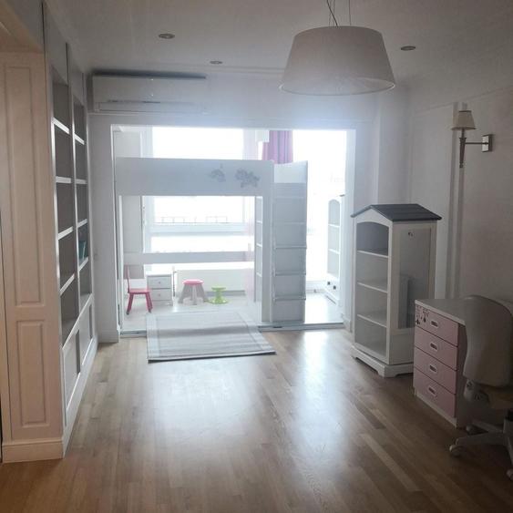 Apartament cu 4 camere semidecomandat, mobilat în Șoseaua Nordului