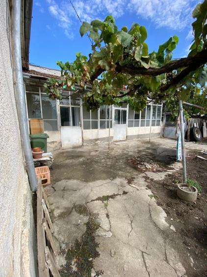 Casă individuală cu 3 camere cu Canalizare în Fratelia
