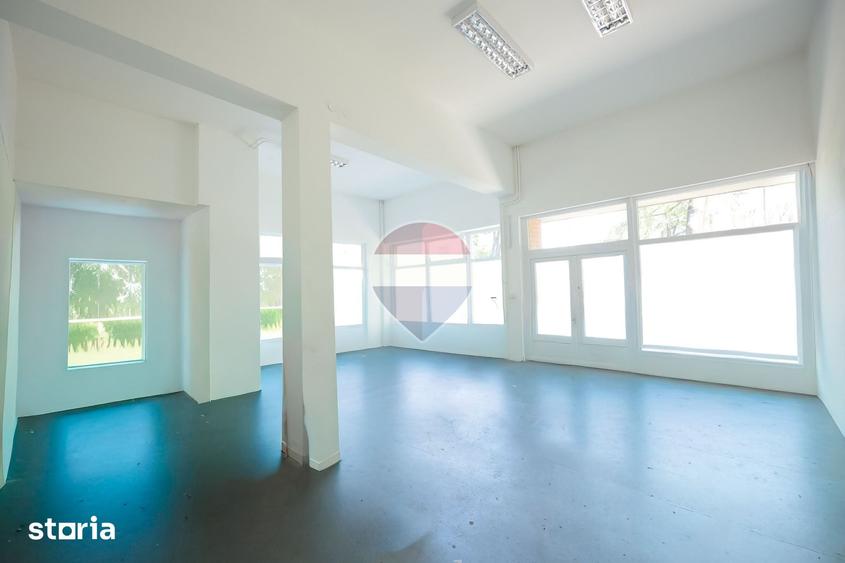 Spațiu comercial, de 75.86 mp, în Decebal
