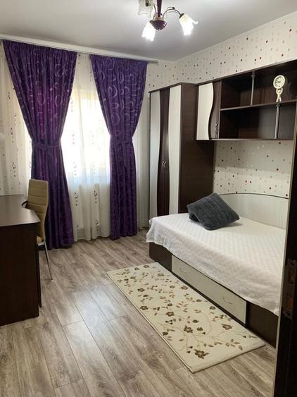 Apartament cu 3 camere decomandat în Buzaului