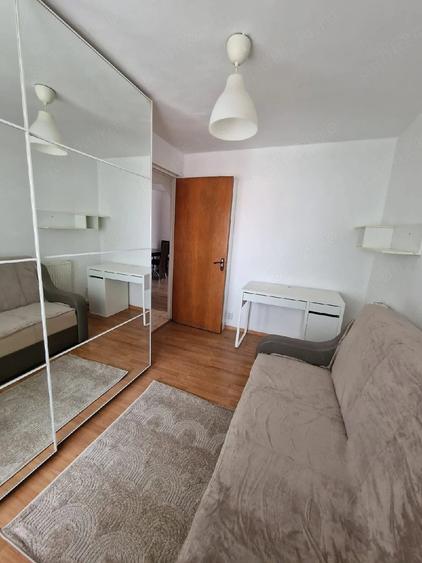 Apartament cu 2 camere semidecomandat în Micro 9