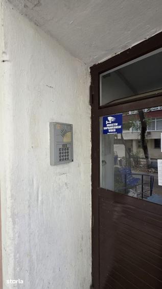 Apartament cu 2 camere în Văcăresti