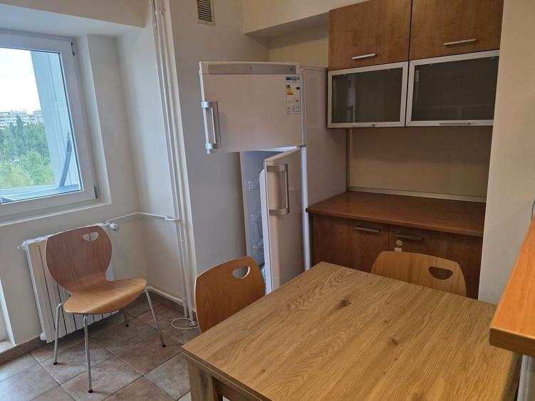 Apartament cu 2 camere decomandat în Octavian Goga