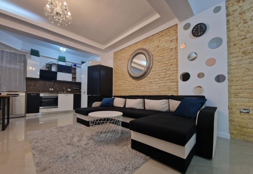 Apartament cu 2 camere decomandat în Central