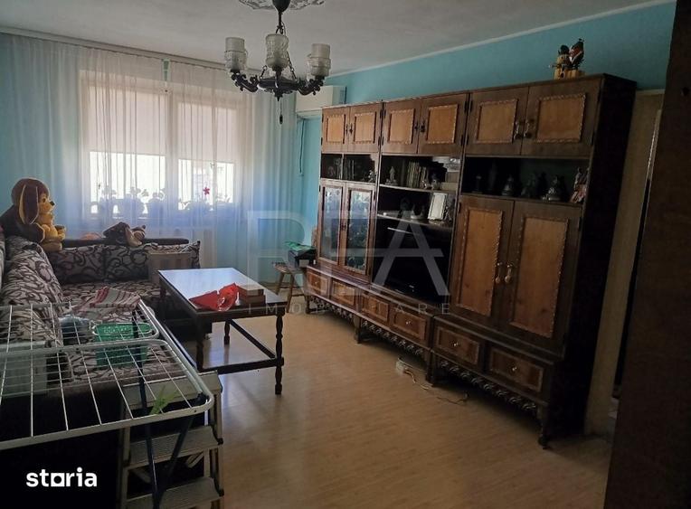 Apartament cu 4 camere decomandat în Crângași