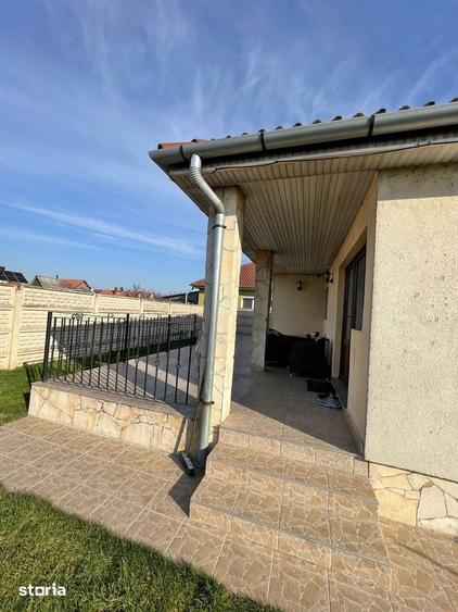 Casă cu 4 camere cu Teren 520 Mp în Borș