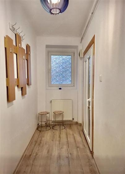 Garsoniera in inima Brasovului la parter de casa | Parcare privata in curte - 4