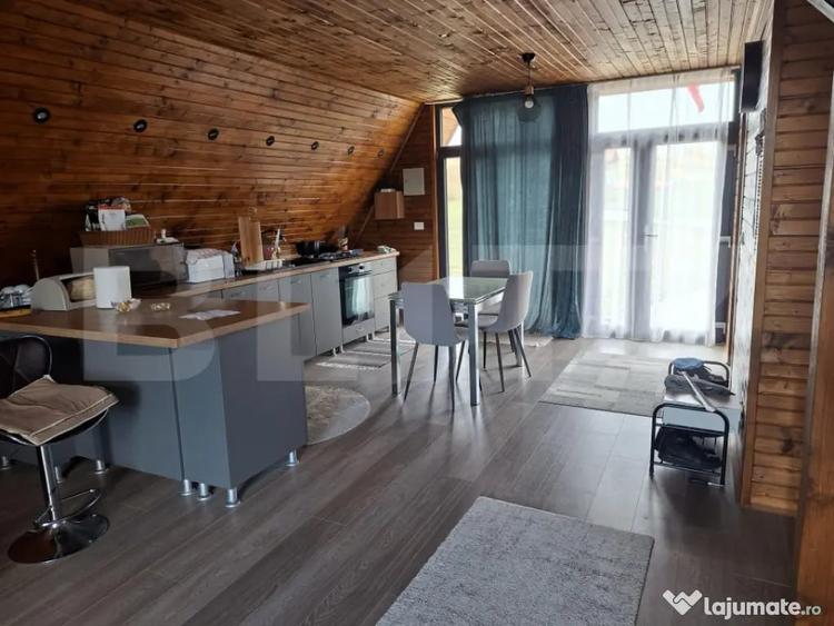 Casă cu 3 camere cu Teren 9587 Mp în Hotar