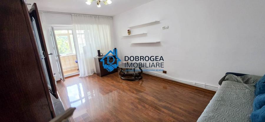 Apartament cu 4 camere decomandat, mobilat în E3