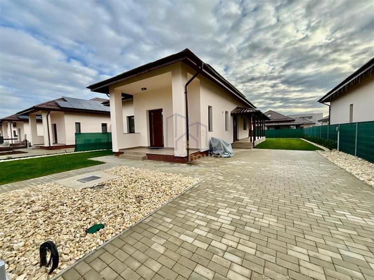 Casă individuală cu 3 camere cu Teren 480 Mp în Păulești