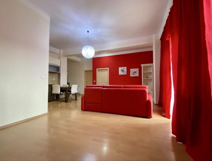 Apartament cu 3 camere semidecomandat, mobilat în Iosefin