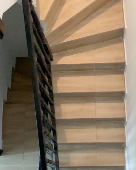 Casă cu 5 camere cu Canalizare în Glina