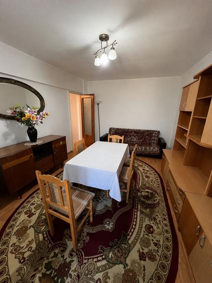 Apartament cu 3 camere în Trivale