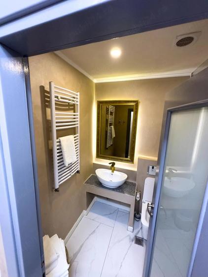 Apartament cu 3 camere decomandat în Nordului