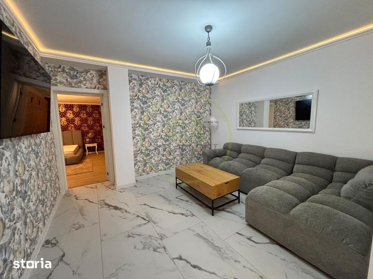 Casă cu 6 camere cu Teren 400 Mp în Romanești