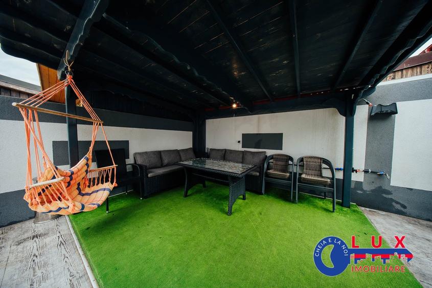 Casă individuală cu 5 camere cu Teren 400 Mp în Vest