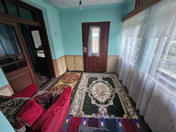 Casă individuală cu 5 camere cu Teren 1615 Mp în Pietroșani