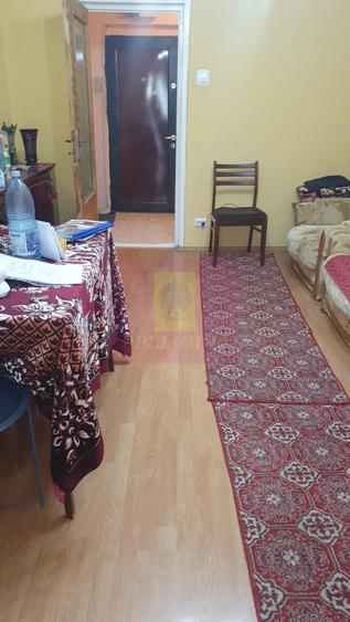 Apartament cu 3 camere decomandat în Pantelimon