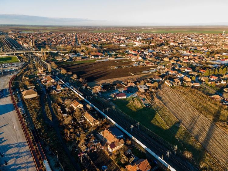 Teren Construcții intravilan de 7612 mp, în Central