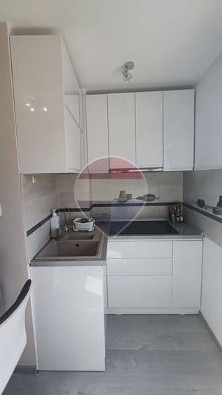 Apartament cu 3 camere decomandat, mobilat în Calea Aradului