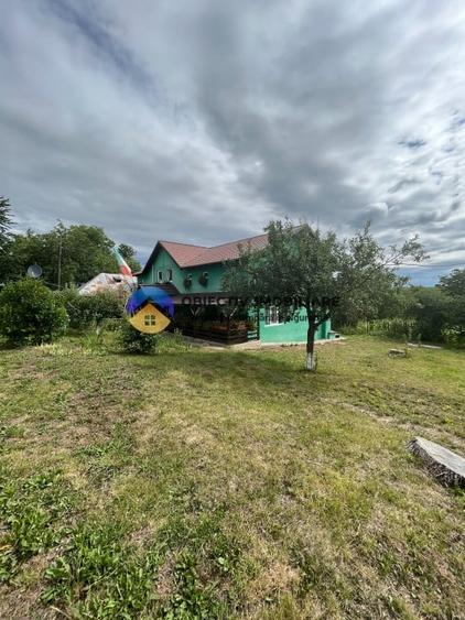 Casă individuală cu 6 camere cu Teren 2088 Mp în Hârtop