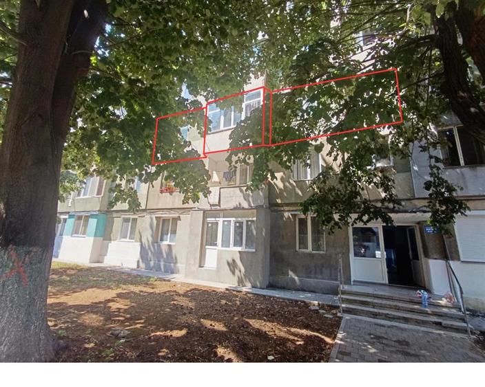 Apartament 3 camere etaj 2 in Moldova Noua - 11