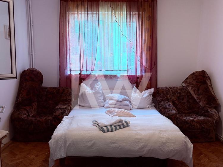 Casă individuală cu 6 camere cu Teren 1000 Mp în Moieciu de Jos