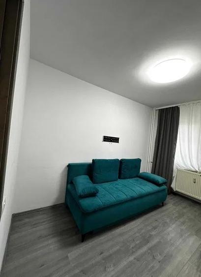 Apartament cu 3 camere decomandat, mobilat în Drumul Taberei