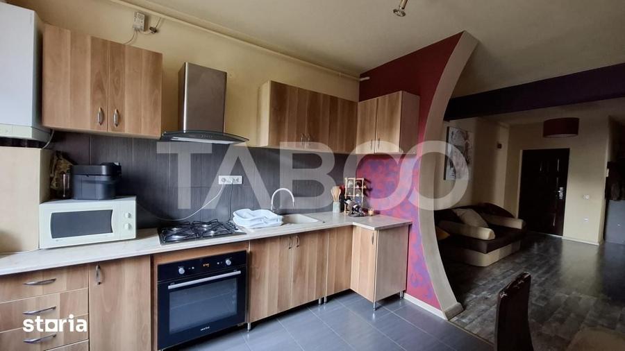 Apartament cu 3 camere decomandat în Turnișor