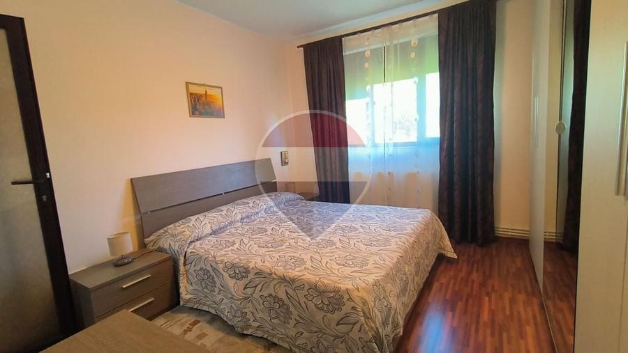 Apartament cu 2 camere decomandat, mobilat în Micro 13