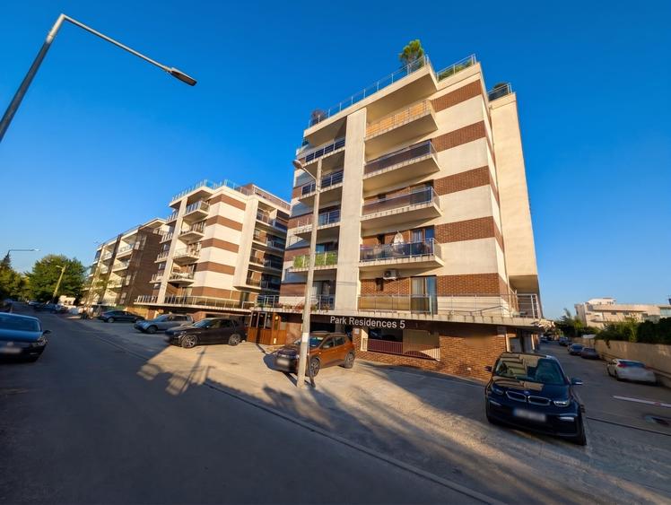 Apartament cu 3 camere în Dămăroaia