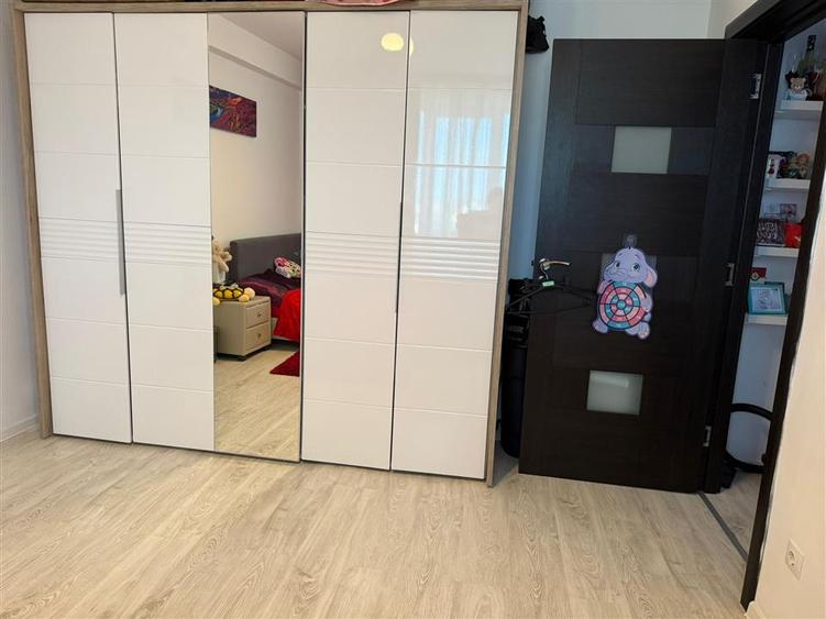 Apartament cu 2 camere semidecomandat în Aeroport