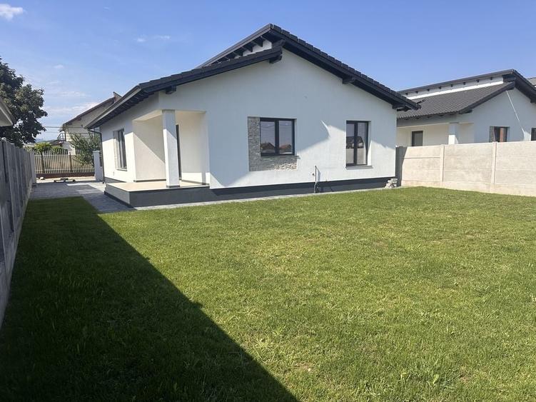Casă cu 4 camere în Micești