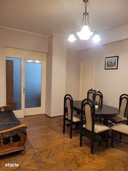 Apartament cu 3 camere în Centrul Civic