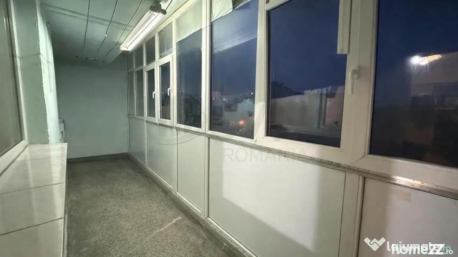 Apartament cu 4 camere decomandat în Colentina