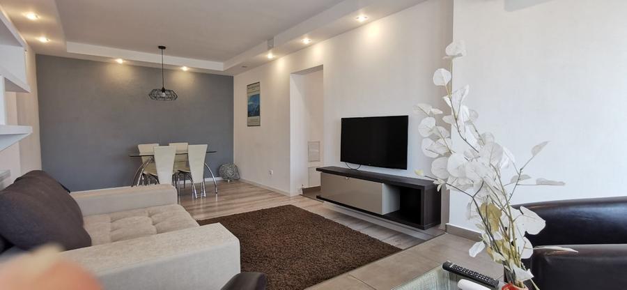 Apartament cu 3 camere decomandat, mobilat în 13 Septembrie