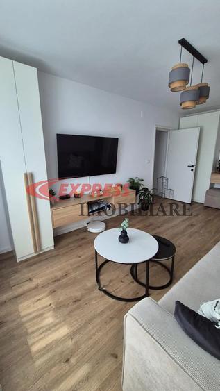 Apartament cu 3 camere semidecomandat în Dristor