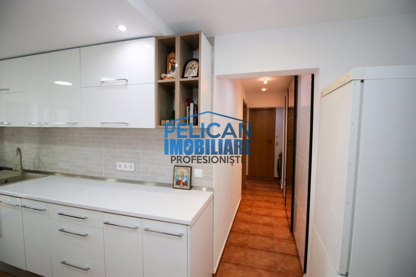 Apartament cu 3 camere decomandat, mobilat în E3