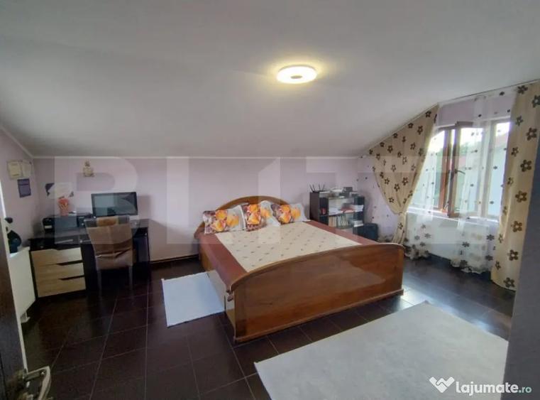 Casă cu 5 camere cu Teren 462 Mp în Malu Mare