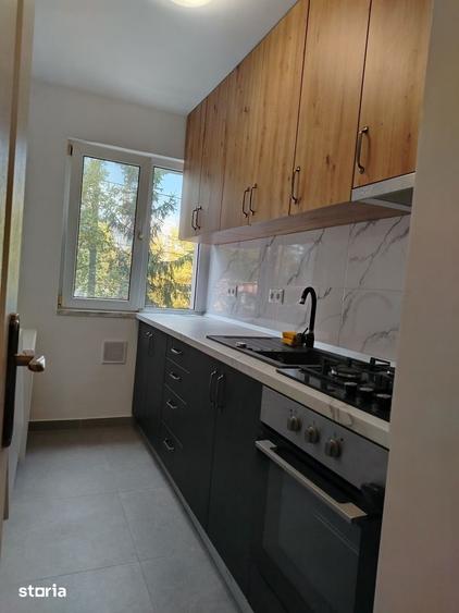 Apartament cu 3 camere semidecomandat în Republicii