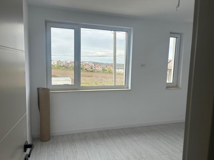 Casă individuală cu 4 camere cu Teren 250 Mp în Valea Lupului