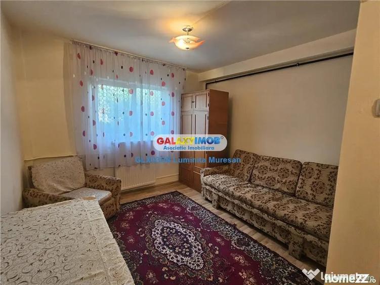 Garsonieră decomandată în Micro 12