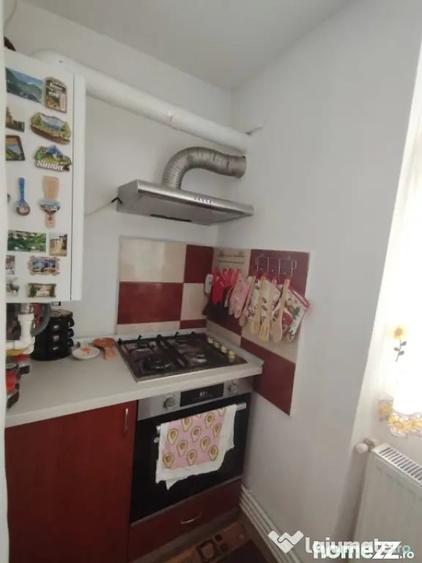 Apartament cu 2 camere decomandat în Craiovița Nouă